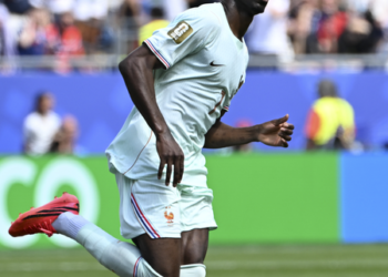 ‘It is going to stay in the hands of a PSG player’: Dembele confident of retaining Ballon d’ Or