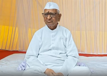 ‘Want to serve people as long as I’m alive’: Anna Hazare discharged from Bombay hospital