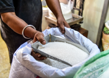 Pak puts imported sugar for international tender due to poor planning, cartels: Report