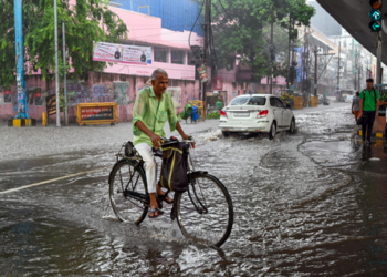 Weather alert issued for 17 Bihar districts; rain and lightning forecast