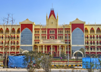 Calcutta HC moved for urgent hearing on PIL seeking ban on outsiders in Bengal varsities