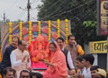 Shivraj Chouhan joins celebrations, brings Ganesh idol to his Bhopal residence