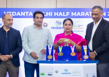 CM Rekha Gupta unveils Delhi Half Marathon 2026 finisher’s medal