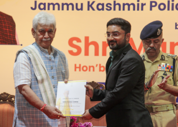 J&K L-G urges new police officers to uphold integrity and duty