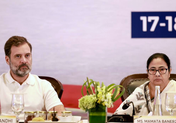 Rahul backs Mamata faction, slams EC over TMC name, symbol freeze; accuses BJP of ‘party theft’