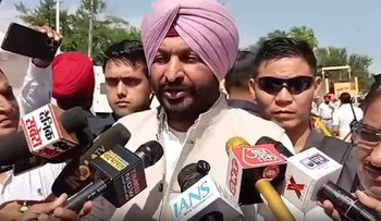 Ravneet Bittu claims his convoy attacked near Batala, accuses AAP workers