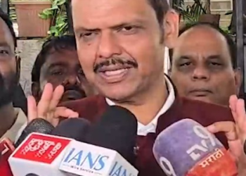 Cashew-almond row erupts at Maha drought meet, Fadnavis calls for sensitivity