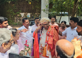 Who is sponsoring Kerala CM and ministers, asks BJP