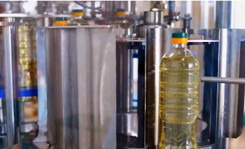 Govt cuts crude sunflower oil import duty to nil, lowers soybean and palm oil duty to 5 pc