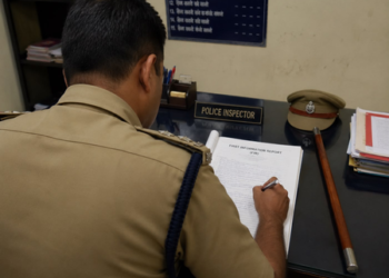 Motorbike-borne duo snatches Rs 7 lakh gold chain in Patna; police examine CCTV trail to catch miscreants