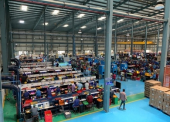 India’s manufacturing sector clocks strong industrial output growth by 7.81 pc in FY25, jobs up 7.19 pc
