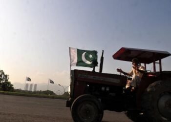 EU warns Pakistan over continuing violations of human rights