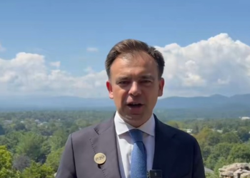 We see India as global leader, want to build stable economic ties, says Polish Minister (IANS Exclusive)