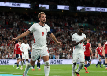 Nations League: Kane stars with brace as England ease past Czechia