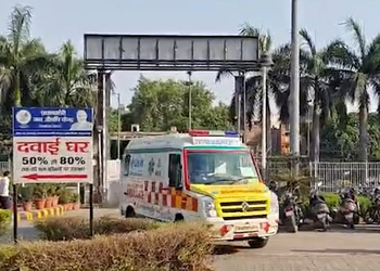 Building collapses in Delhi’s Seemapuri, many feared trapped