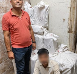 Delhi Police busts illegal stocking of illicit foreign cigarettes, one held