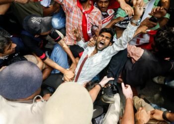Over 700 detained as protest against CEC Gyanesh Kumar intensifies in Delhi